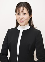 仲　亜耶　講師